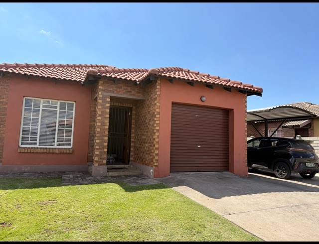 3 BEDROOM HOUSE FOR SALE IN WATERKLOOF EAST